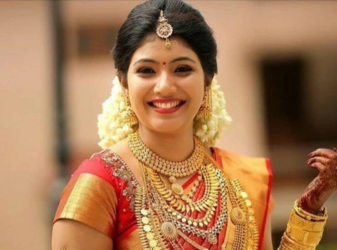 MIRROR MAGIC BEAUTY PARLOUR KALPETTA